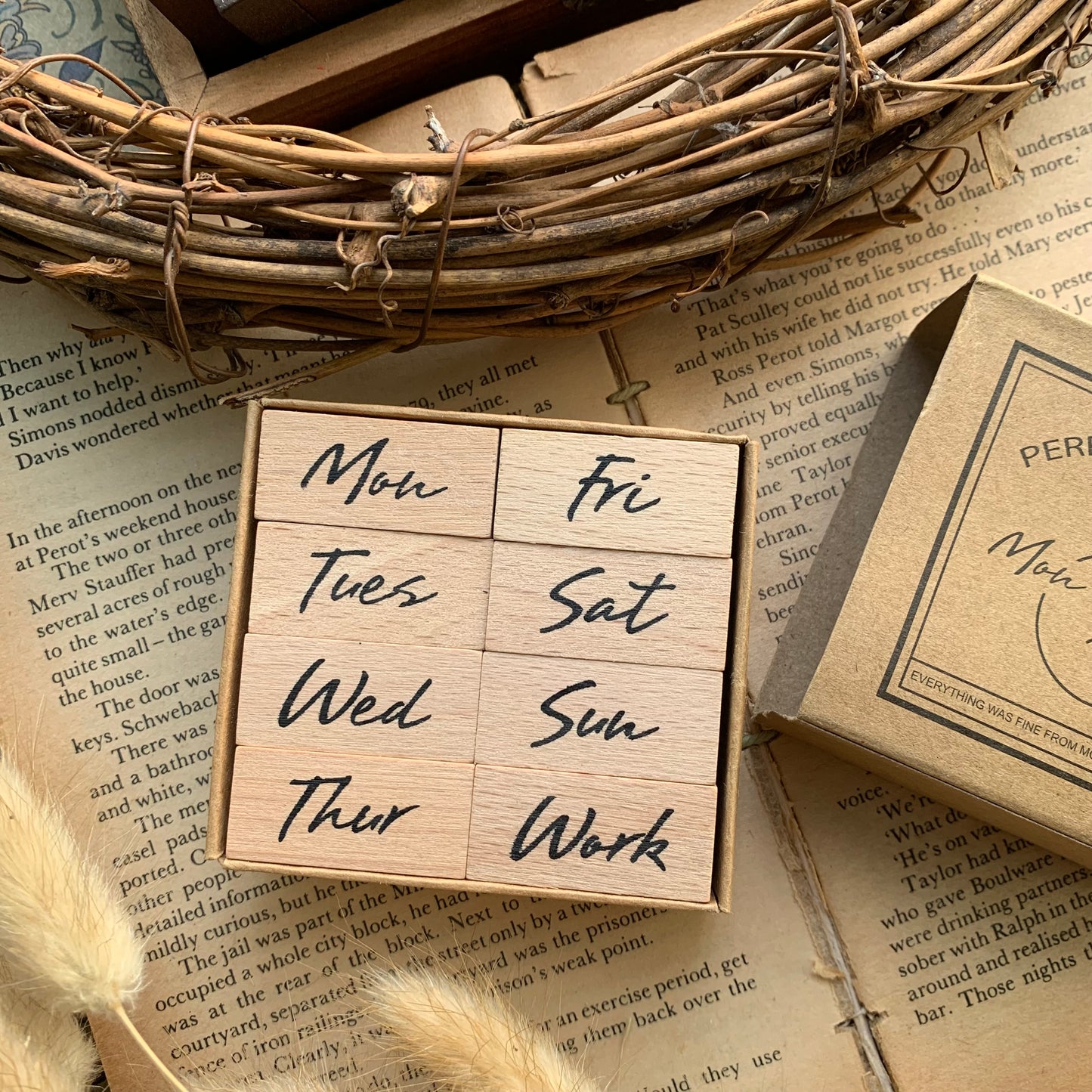 Days of Week Wooden Stamp 8 Pcs ( stamp Size : 3.3x1.5x2.5 CM)