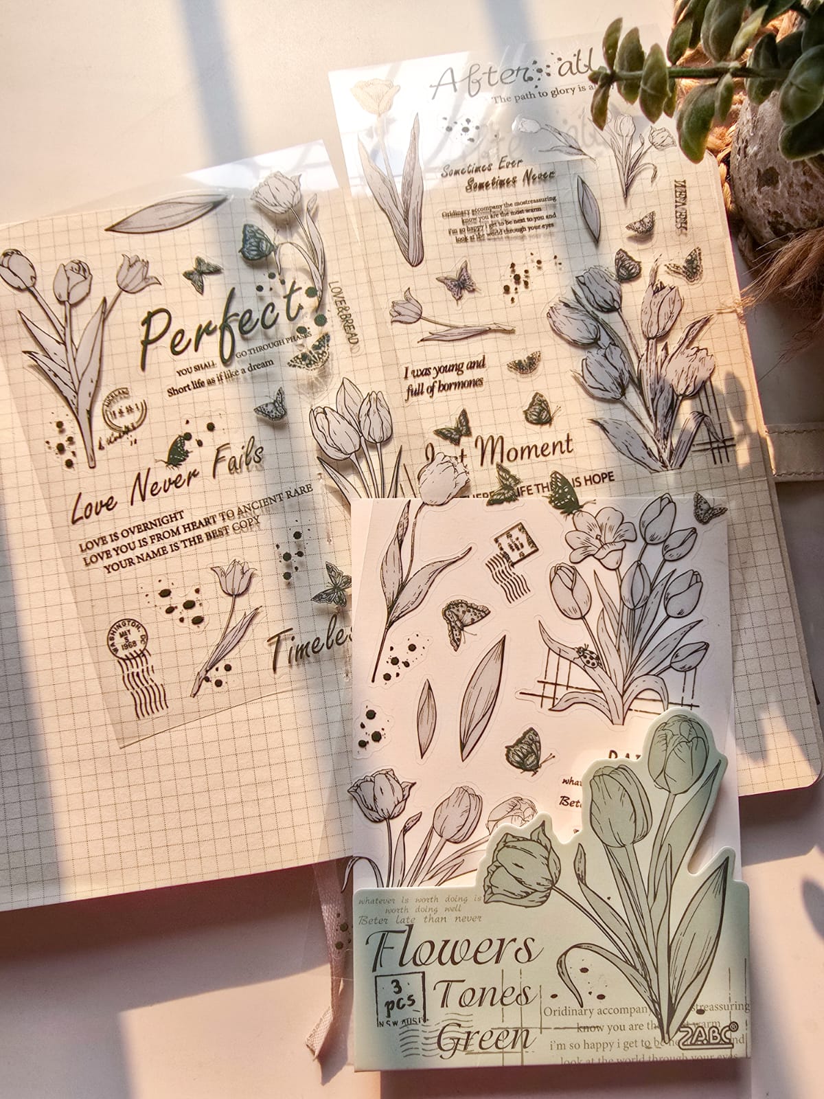 HYSX601 - Cross-border ZABCpet sticker flower poem heart series creative retro film cutting hand account material sticker 3 into