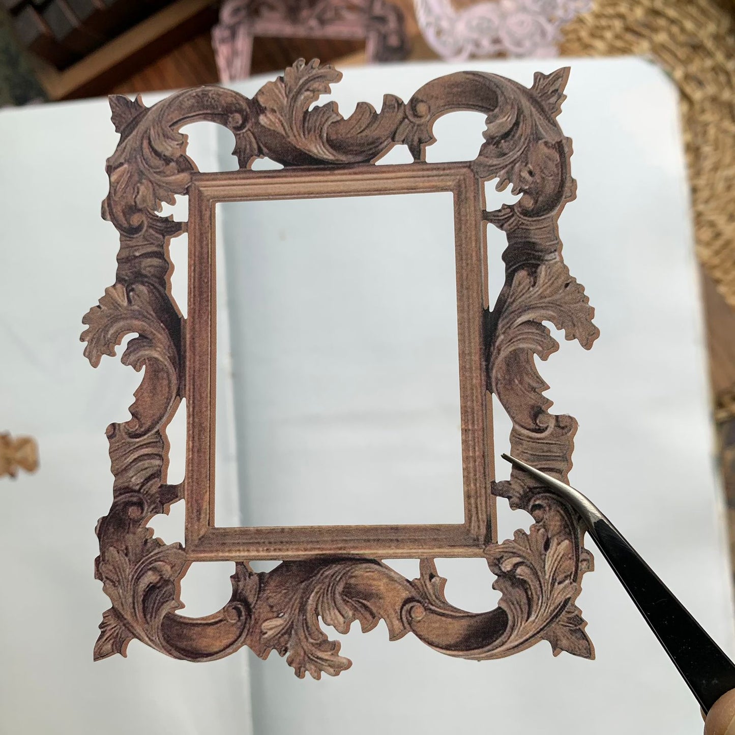 MG0240548 Vintage Frame Paper Cutout 80*100Mm 10Pc