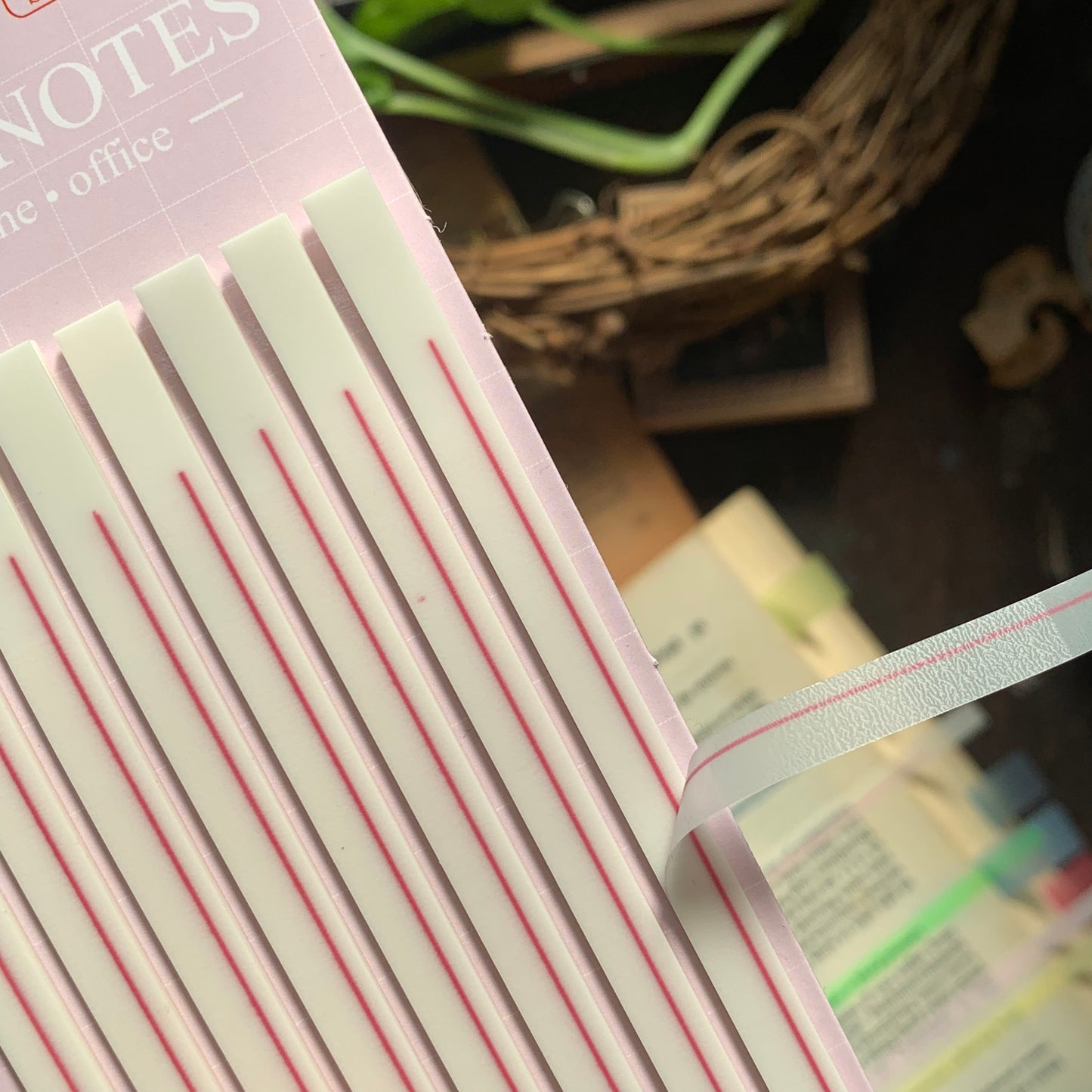 88205 - STICKY NOTES Purple 8 STRIPE 160 tabs | 14X5MM | Sticky Tab