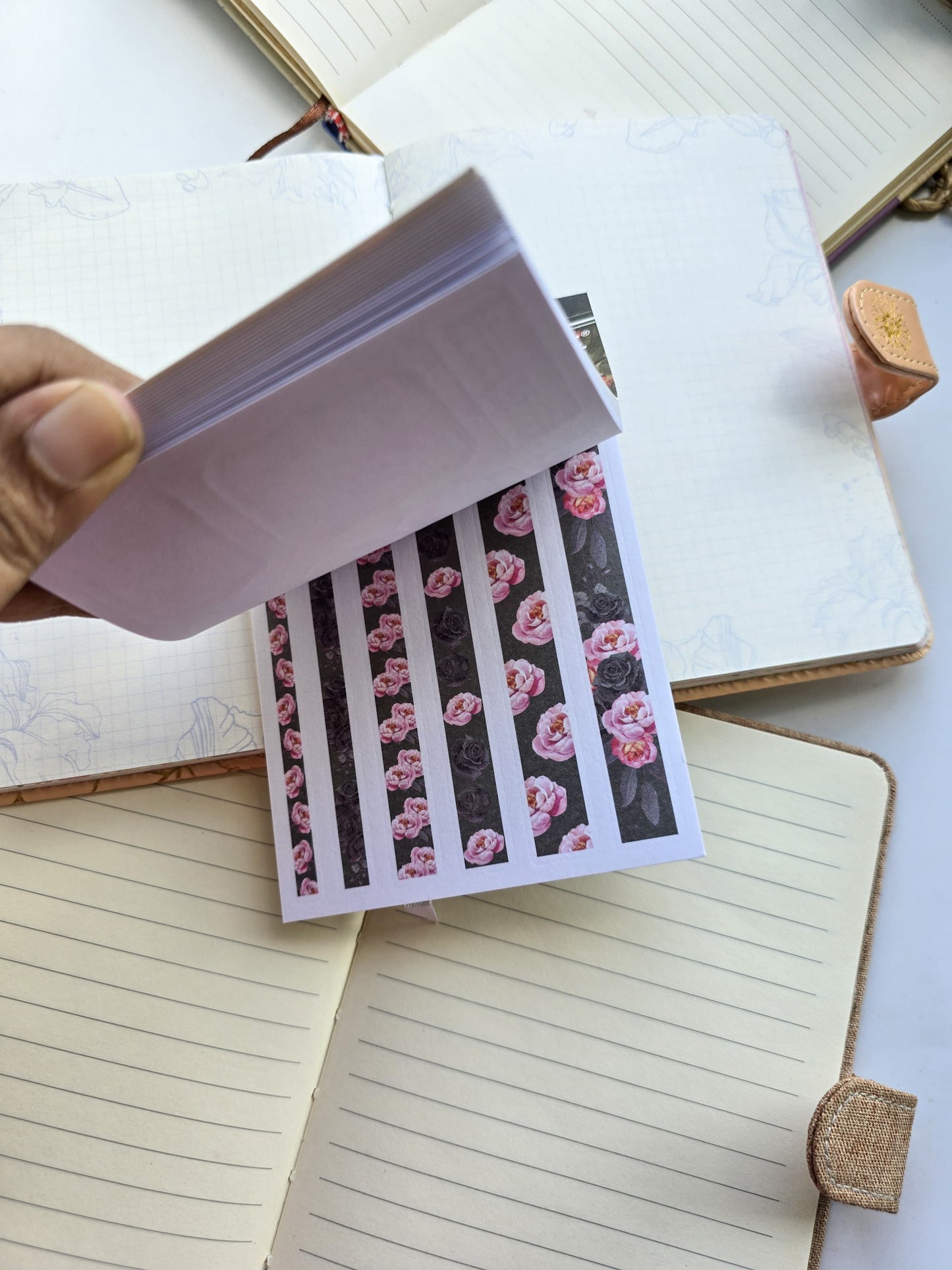 Smjsg401 Paper Sticker Book | Fallen Doll | 20 Pages 100*145mm PreCut Sticker