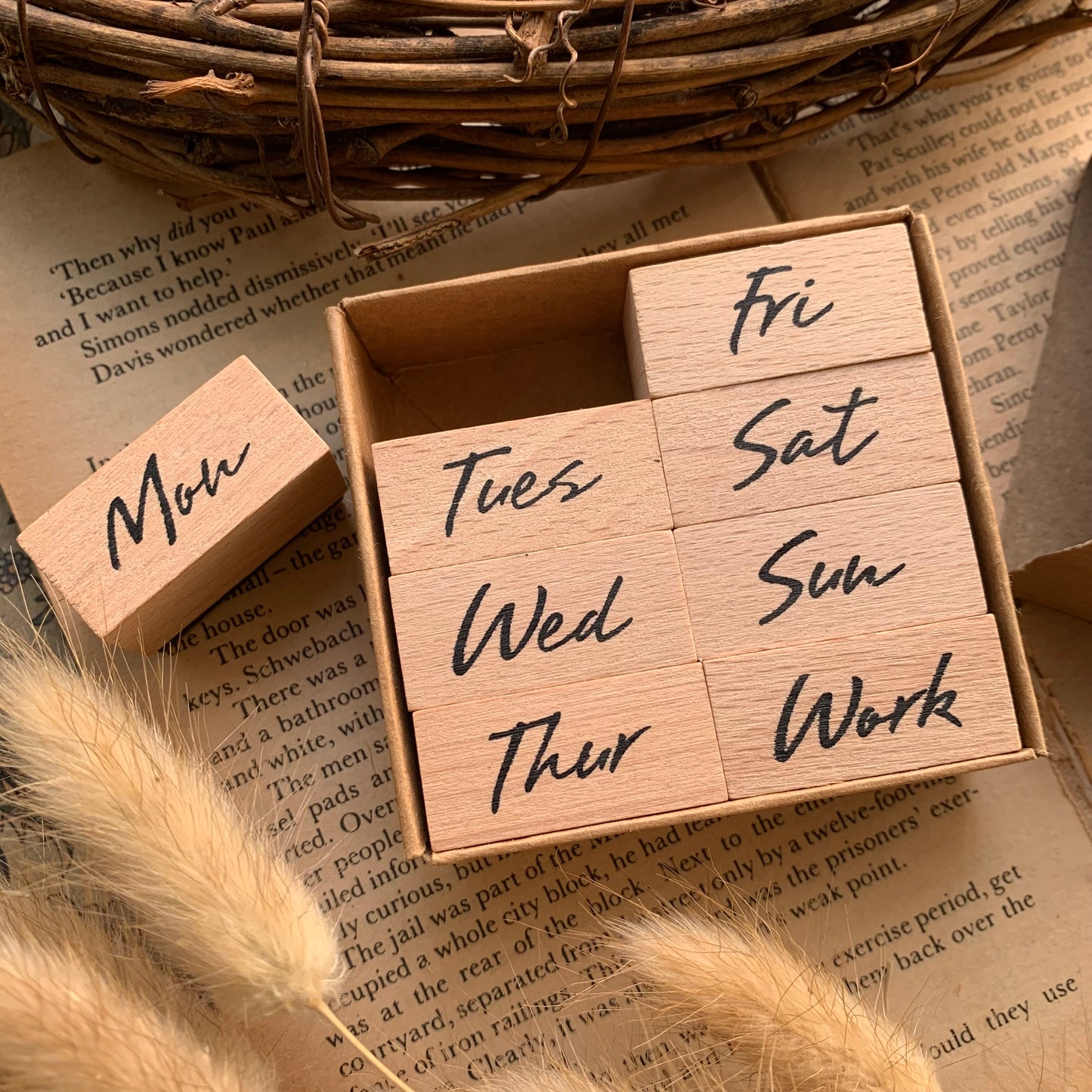 Days of Week Wooden Stamp 8 Pcs ( stamp Size : 3.3x1.5x2.5 CM)