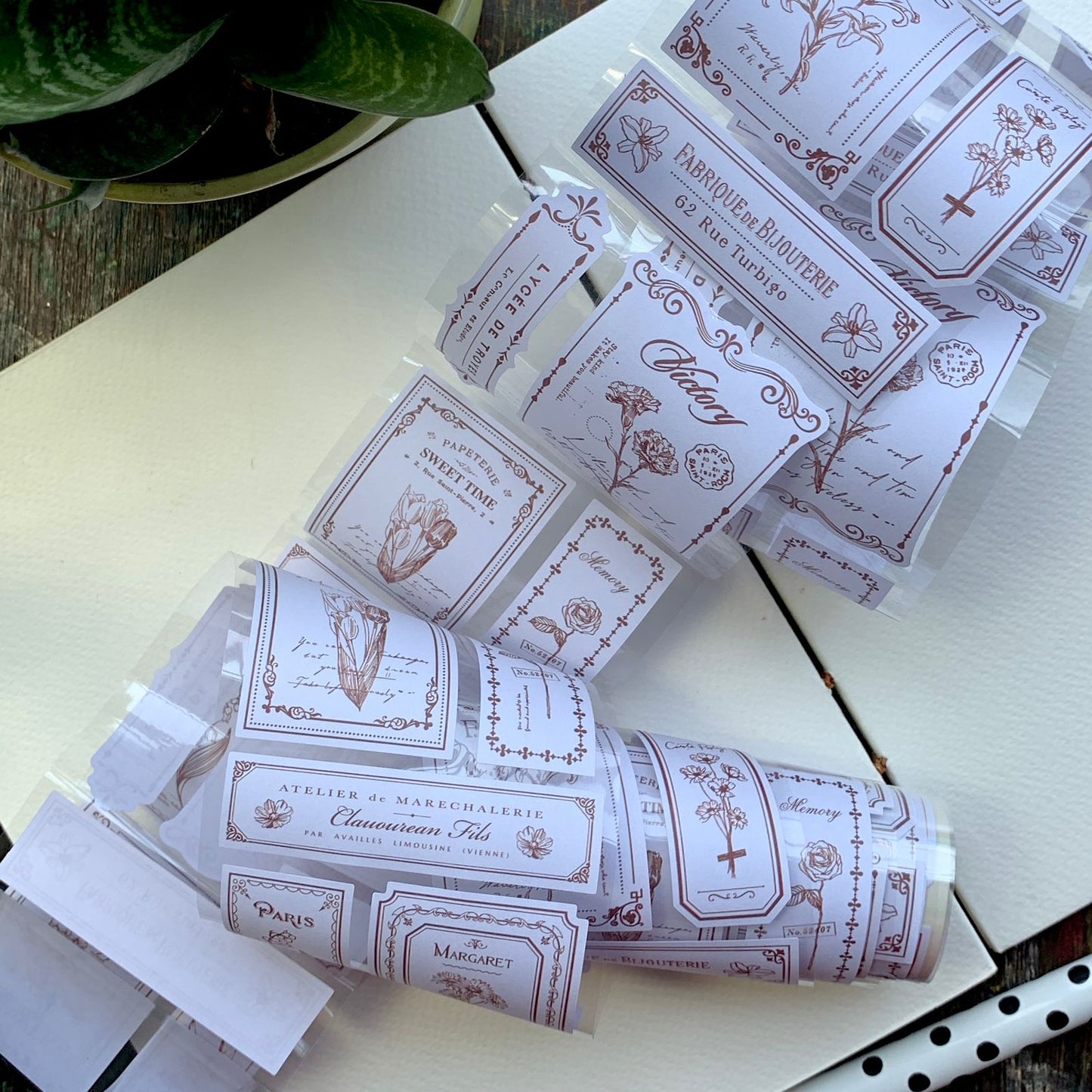 FSRM06 DECOR TAPE ROLL CUTOUTS 75mm*2mtr*350MM