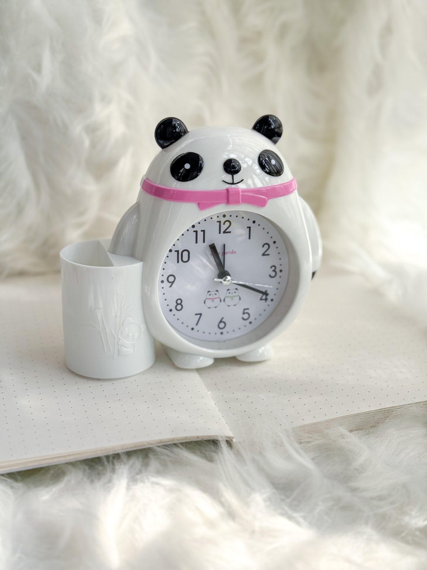 7053 Clock For Gifting White