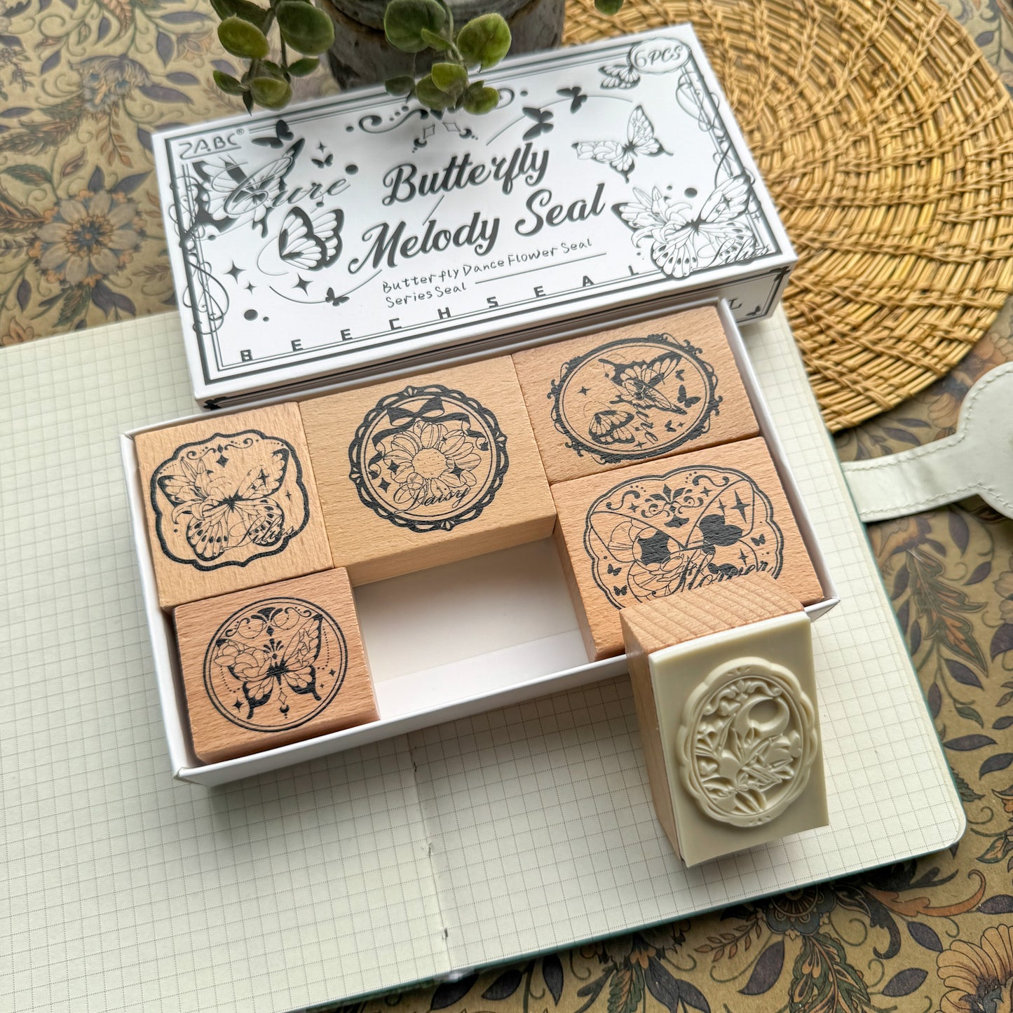 DWHY201 - seal butterfly flower print series retro beech wooden seal hand account decoration tools 6 pieces into