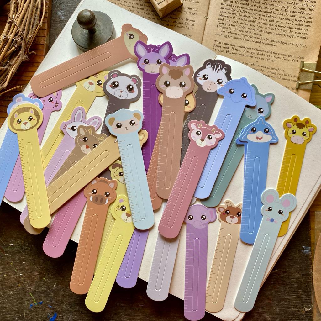 MMKSQ042 ANIMAL FARM BOOKMARK CUTOUT 40*150MM 30PC