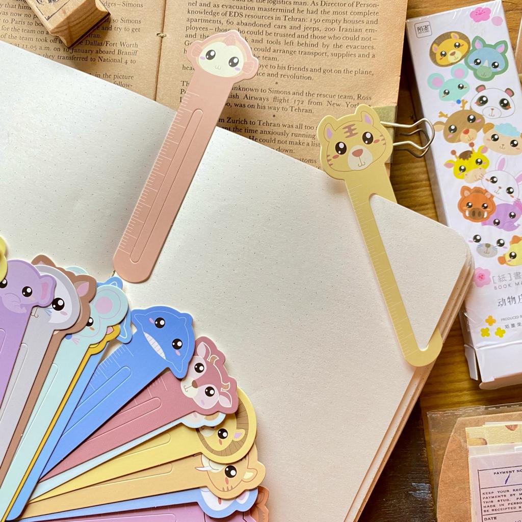 MMKSQ042 ANIMAL FARM BOOKMARK CUTOUT 40*150MM 30PC