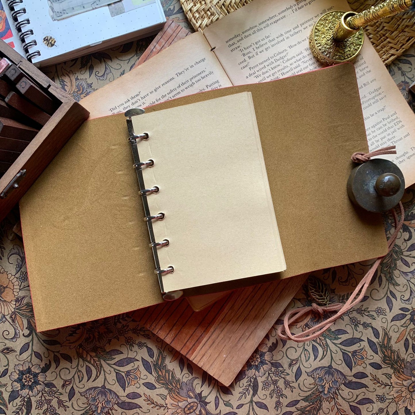 MG265E6 - A6 Vintage Mini Journal Notebook with Craft Paper