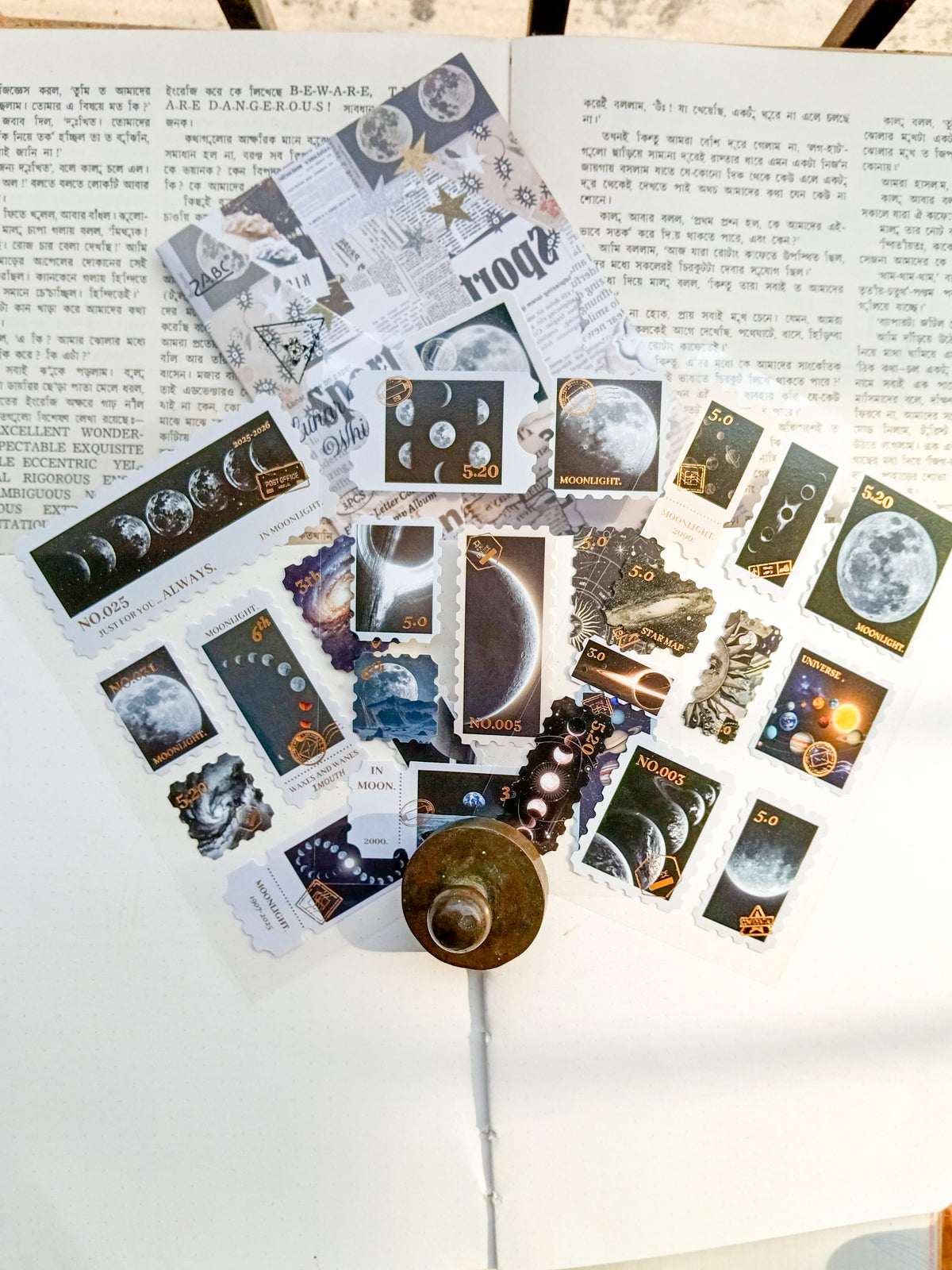 HJSGJ-606 |Lunar Orbit Whispers Flower Letter Collection Time Stamp Sticker Album 3pcs |100* 150mm