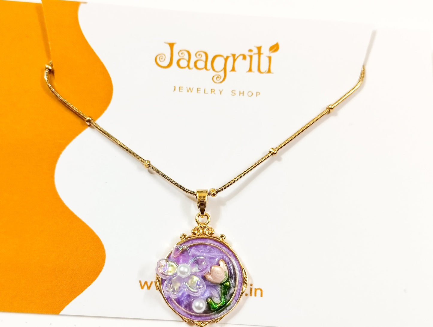 | 3D Floral Pendant Vintage Style Necklace |