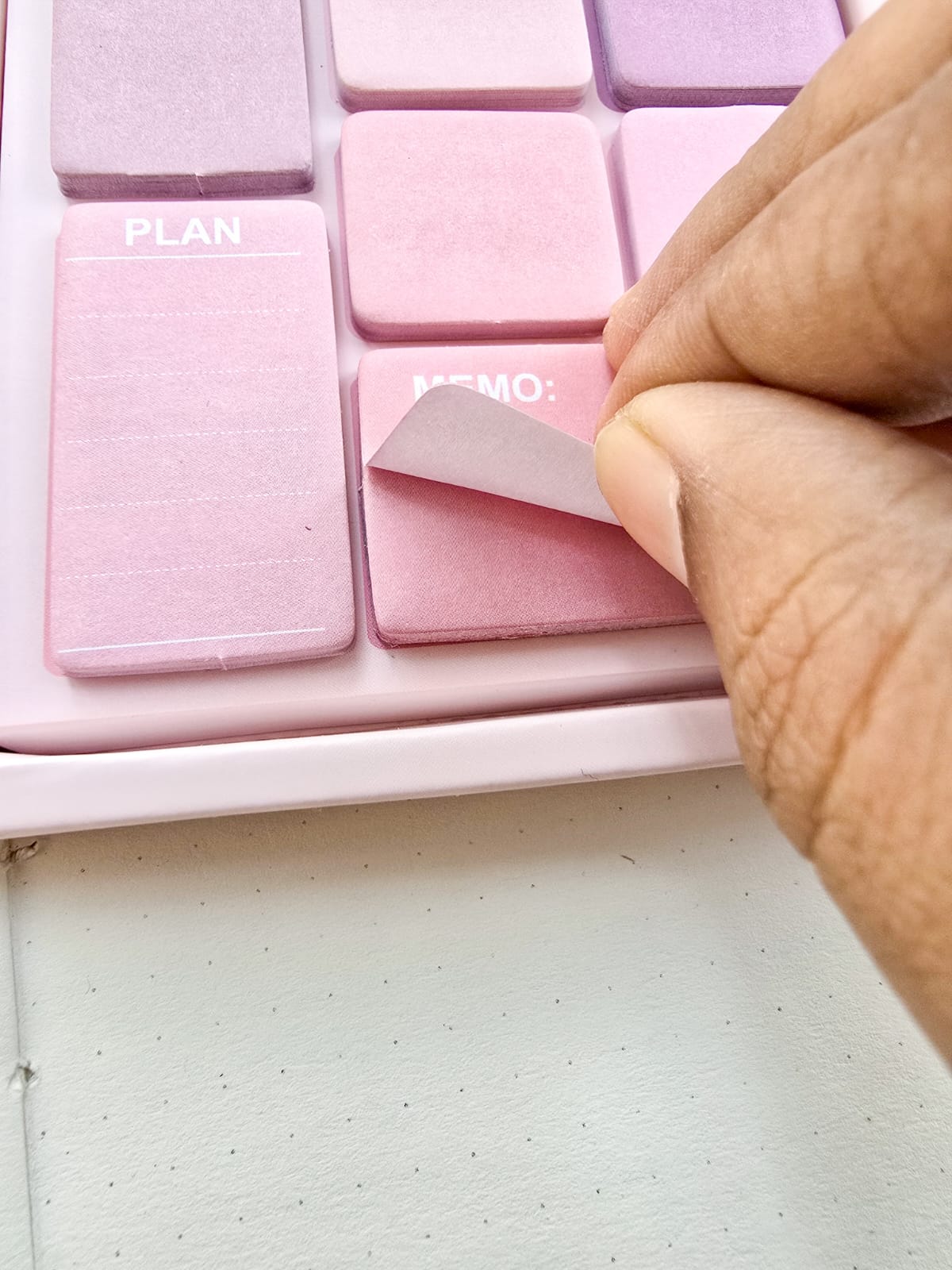 SN-26-210(Hmc)-BSM | Eye Shadow Sticky Notes Memo Pad | 95*98mm |210 Sheets |