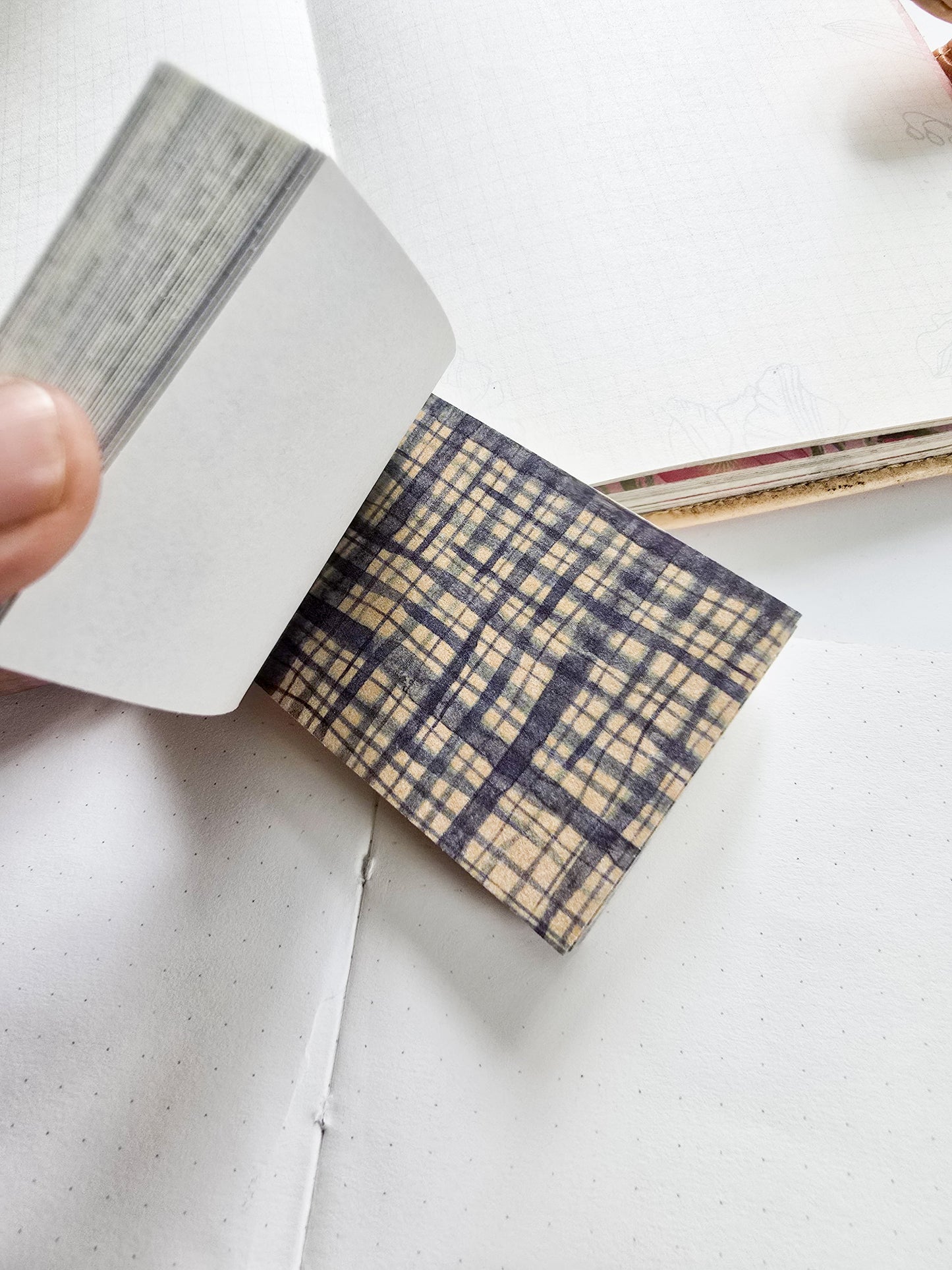 SYZM-604 | Vintage Journal Scrapbook Papers pad | 30 Designs | 30x2 Sheets | 80x50 mm