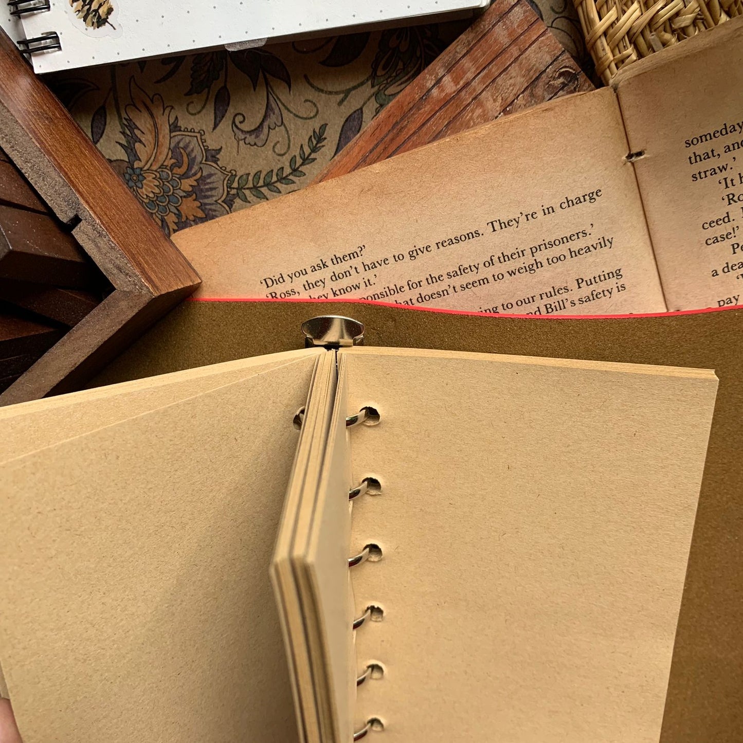 MG265E6 - A6 Vintage Mini Journal Notebook with Craft Paper