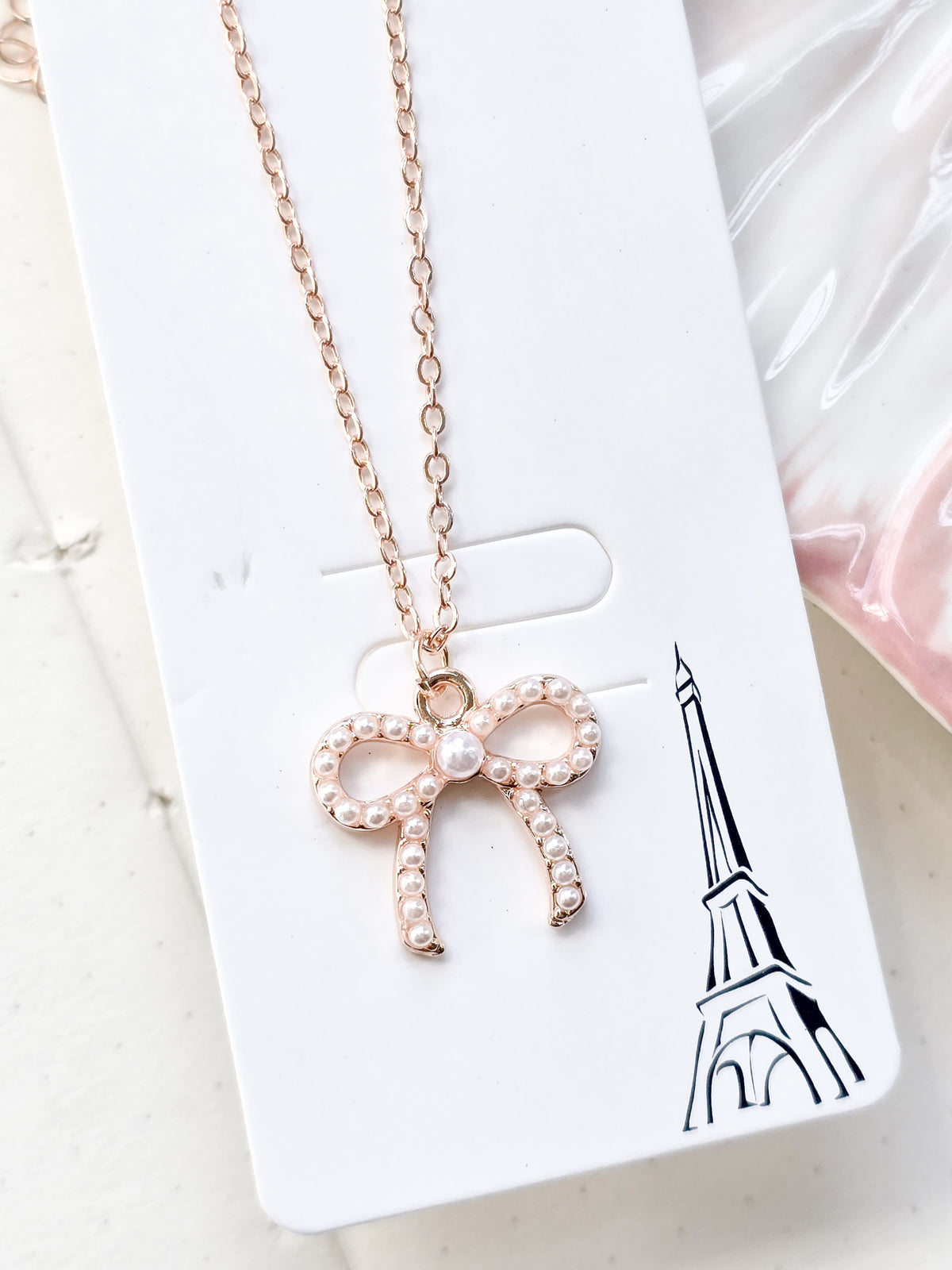 YJ-P41554 | Pearl Bow Tie Necklace Rose gold |