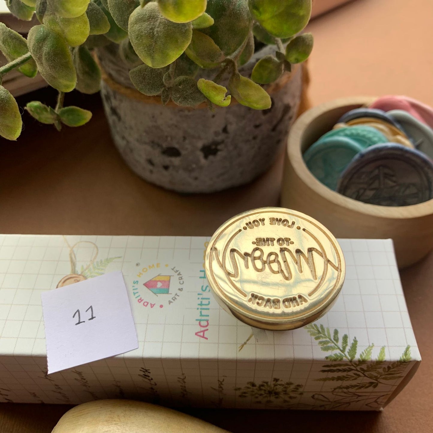 AW11 - Premium Seal Wax Stamp with Wooden Handle | 30mm Diameter