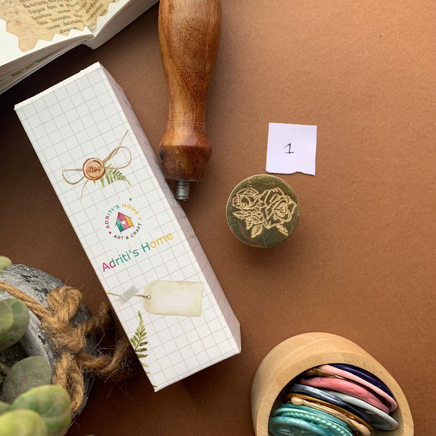 AW1 - Premium Seal Wax Stamp with Wooden Handle | 30mm Diameter