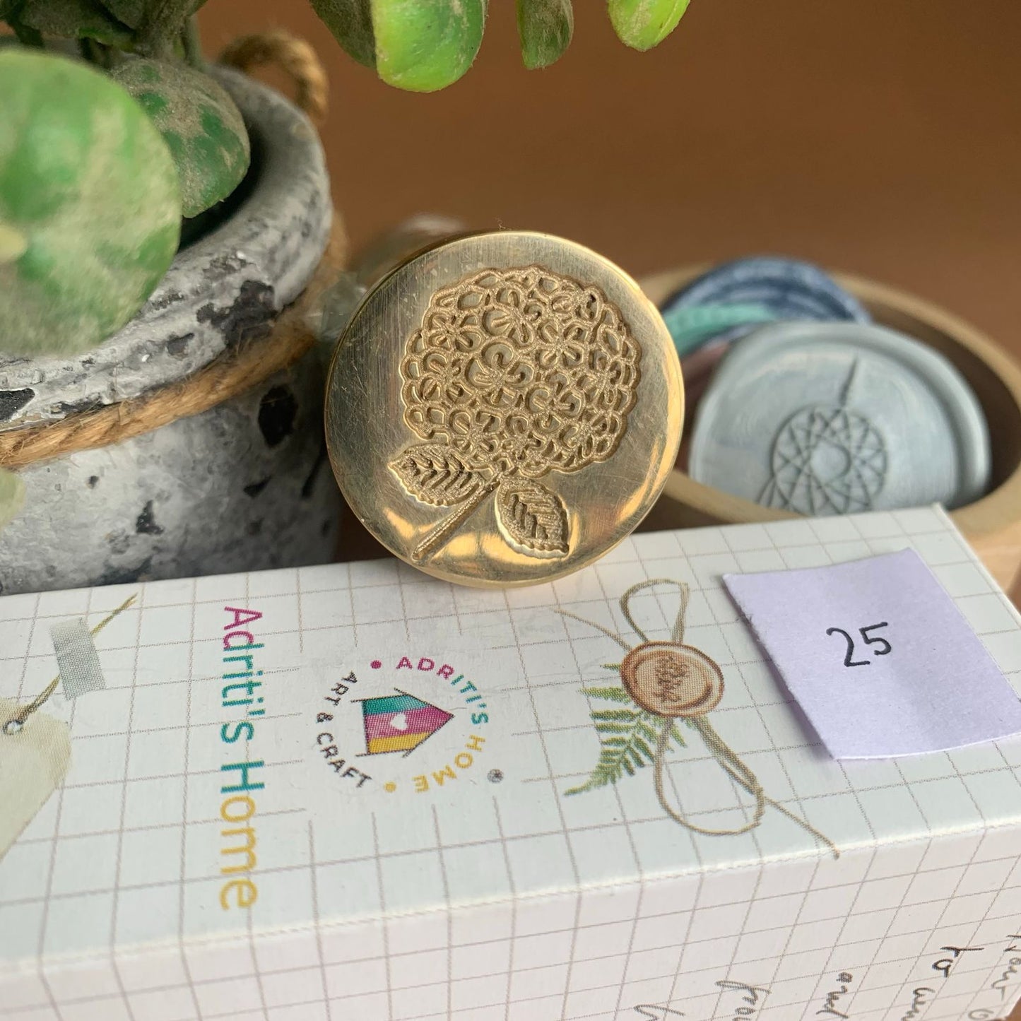 AW25 - Premium Seal Wax Stamp with Wooden Handle | 30mm Diameter