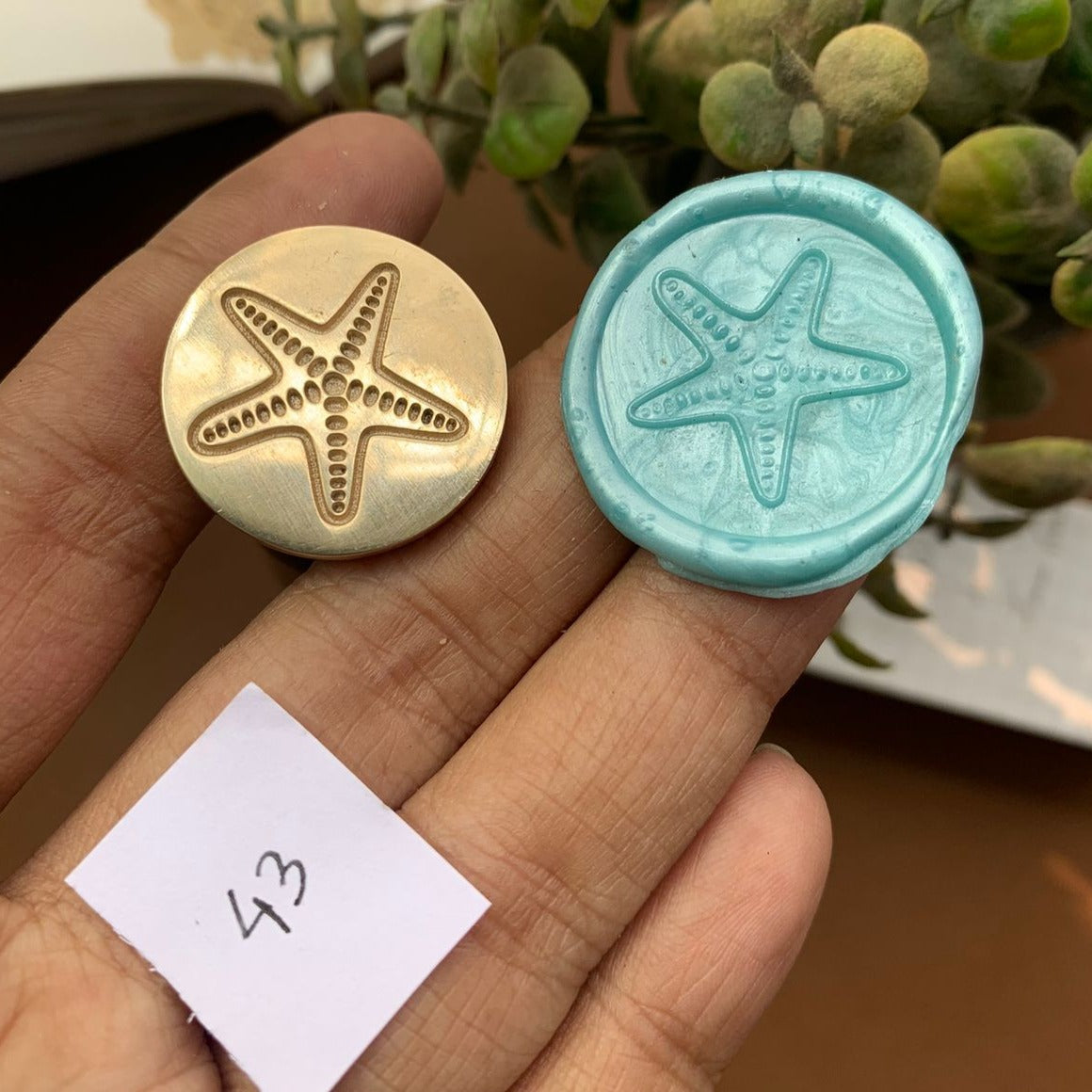 AW43 - Premium Seal Wax Stamp with Wooden Handle | 25mm Diameter