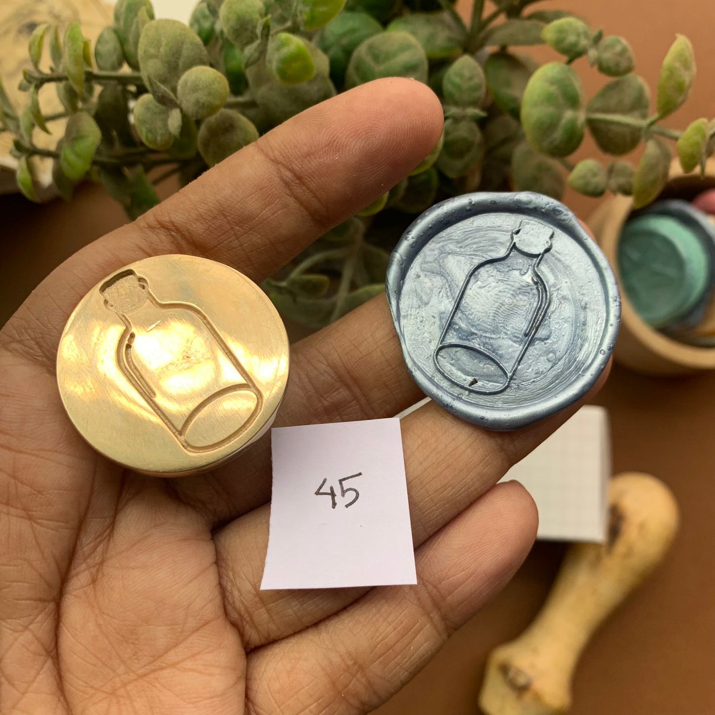 AW45 - Premium Seal Wax Stamp with Wooden Handle | 30mm Diameter