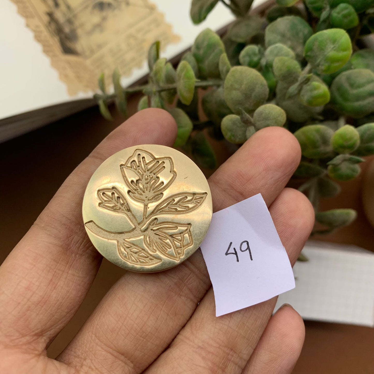 AW49 - Premium Seal Wax Stamp with Wooden Handle | 30mm Diameter