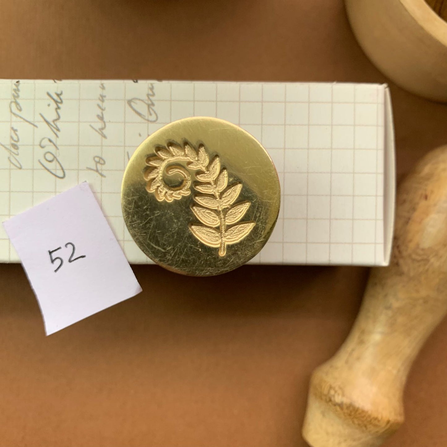 AW52 - Premium Seal Wax Stamp with Wooden Handle | 25mm Diameter