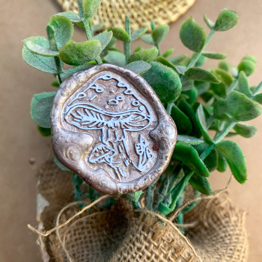 AW66 - Premium Seal Wax Stamp with Wooden Handle | 30mm Diameter