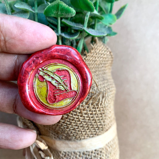 AW70 - Premium Seal Wax Stamp with Wooden Handle | 25mm Diameter