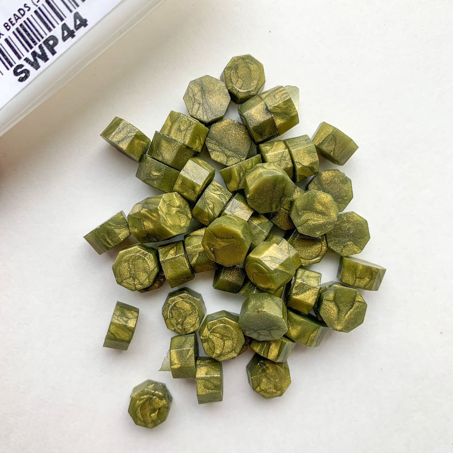 SWP44 - Wax Beads 1 Pckt = 50 Pcs