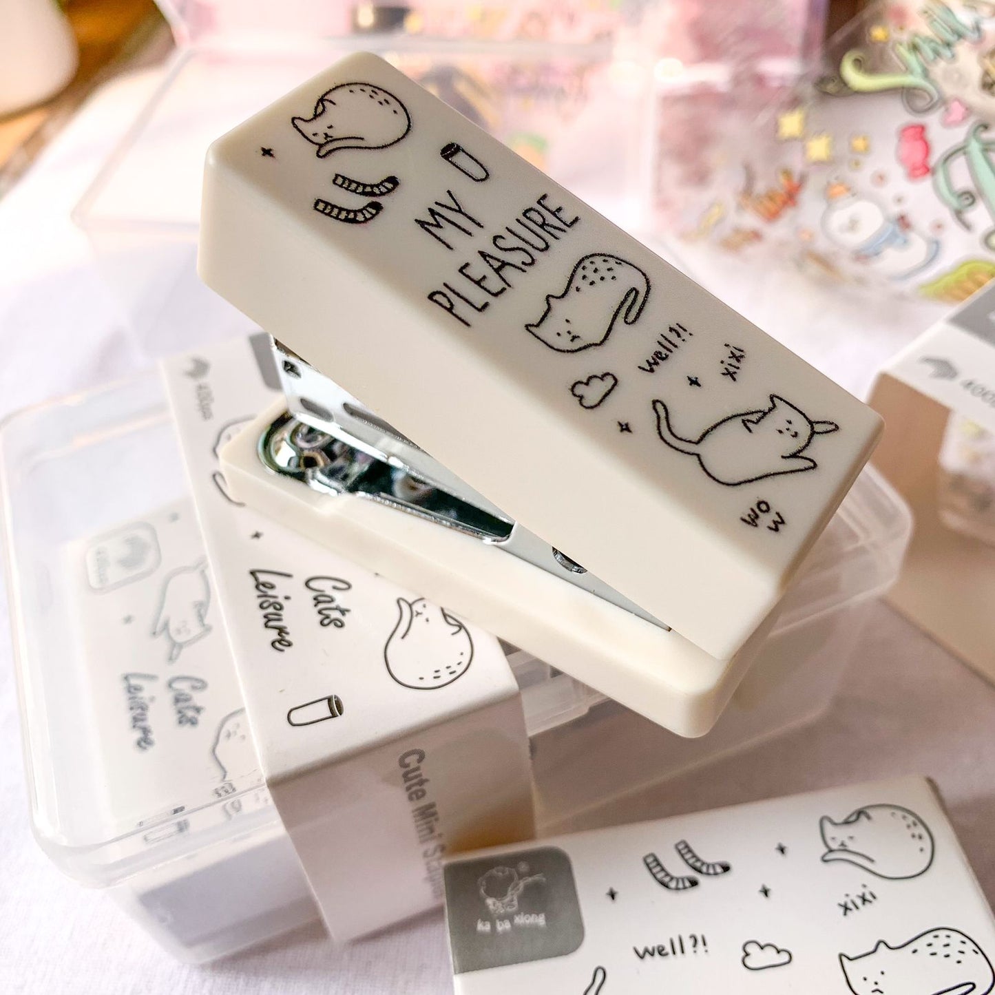 #1 - Kawaii Mini Stapler box with 1 Stapler pin pack