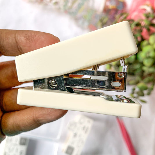 #1 - Kawaii Mini Stapler box with 1 Stapler pin pack