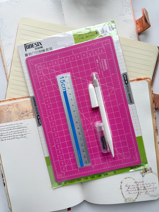 Js0015- Cutting mat With Pen Knife And Metal Scale Pink | Set With Extra Blades