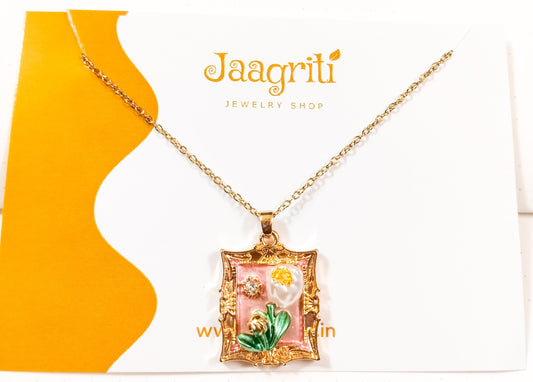 | 3D Floral Pendant Vintage Style Necklace |