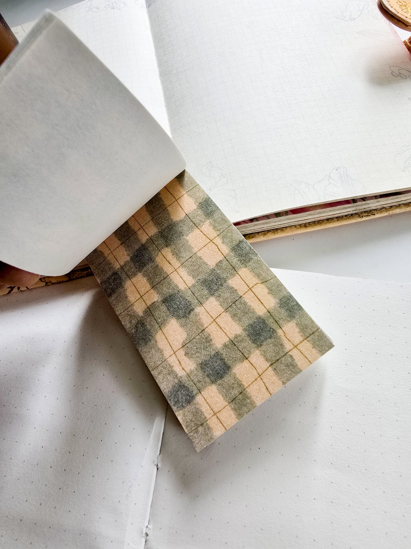 SYZM-604 | Vintage Journal Scrapbook Papers pad | 30 Designs | 30x2 Sheets | 80x50 mm