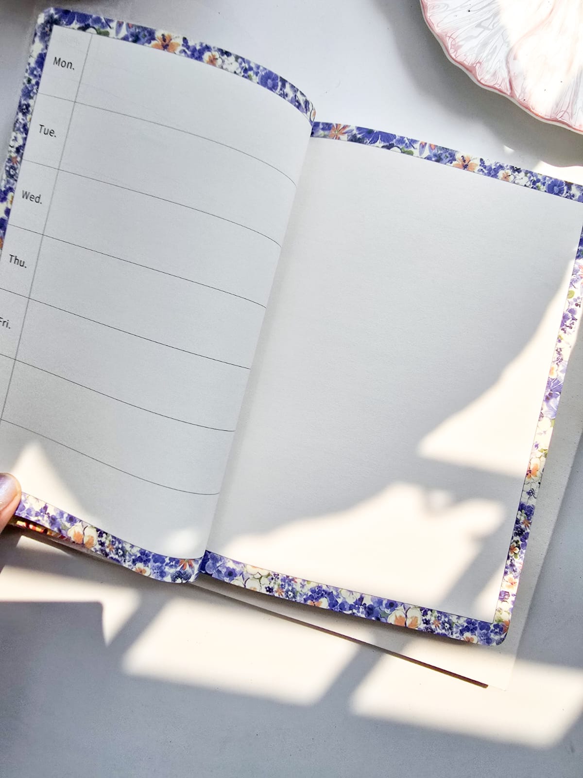 256 pages floral weekly monthly planner notebook | A5 |