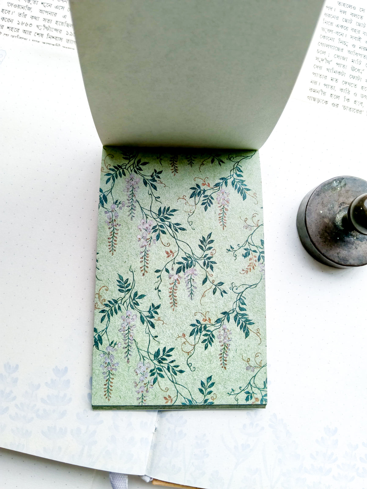 QFYN-605 |Deep Ungss Hides Green.Vintage Journal Scrapbook Papers pad 50pcs | 67* 105mm