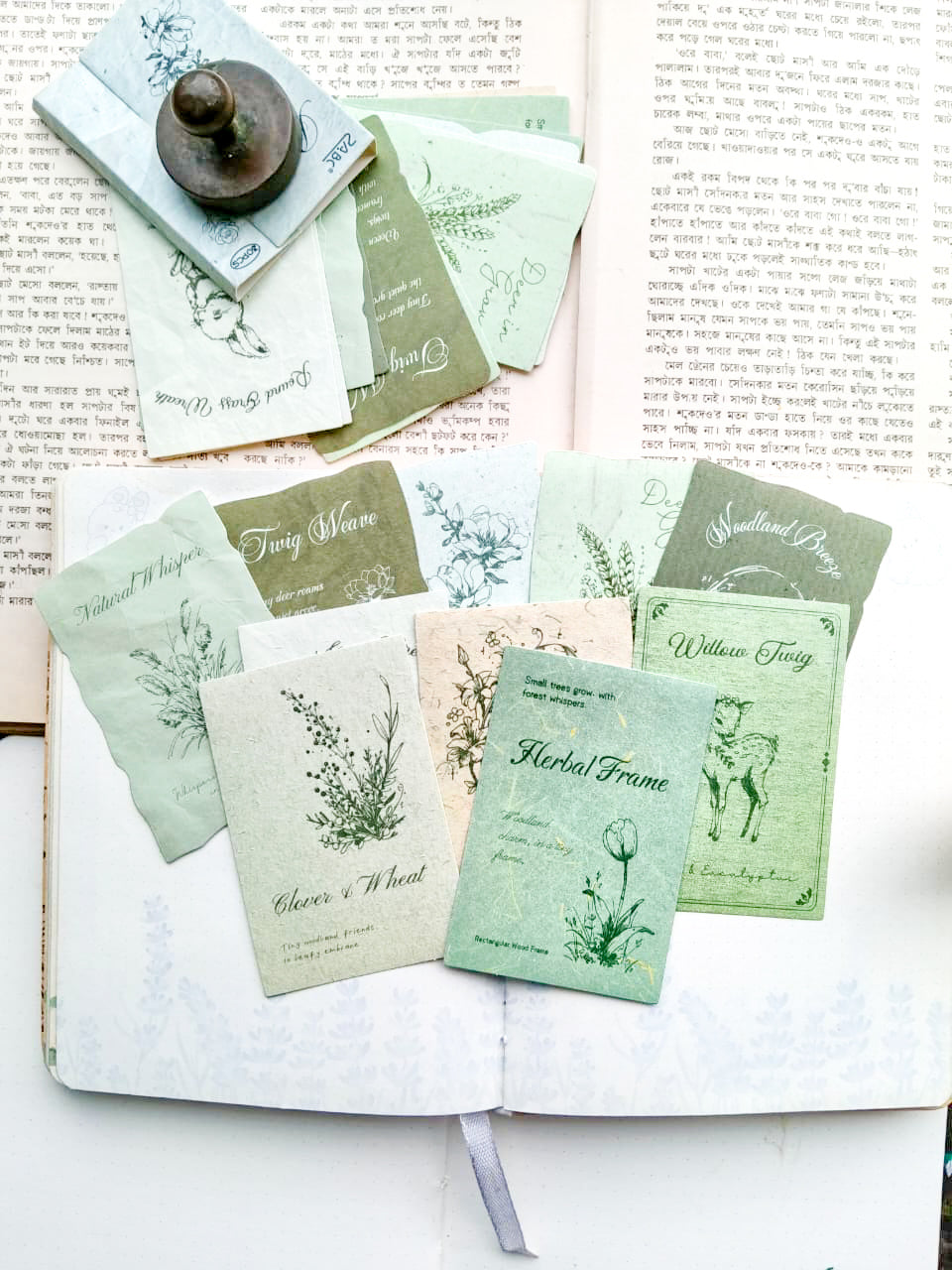 XJFW-602 |Botanical Bulanica Ferse Whispers in Litres Sticker 30pcs | 56* 83mm