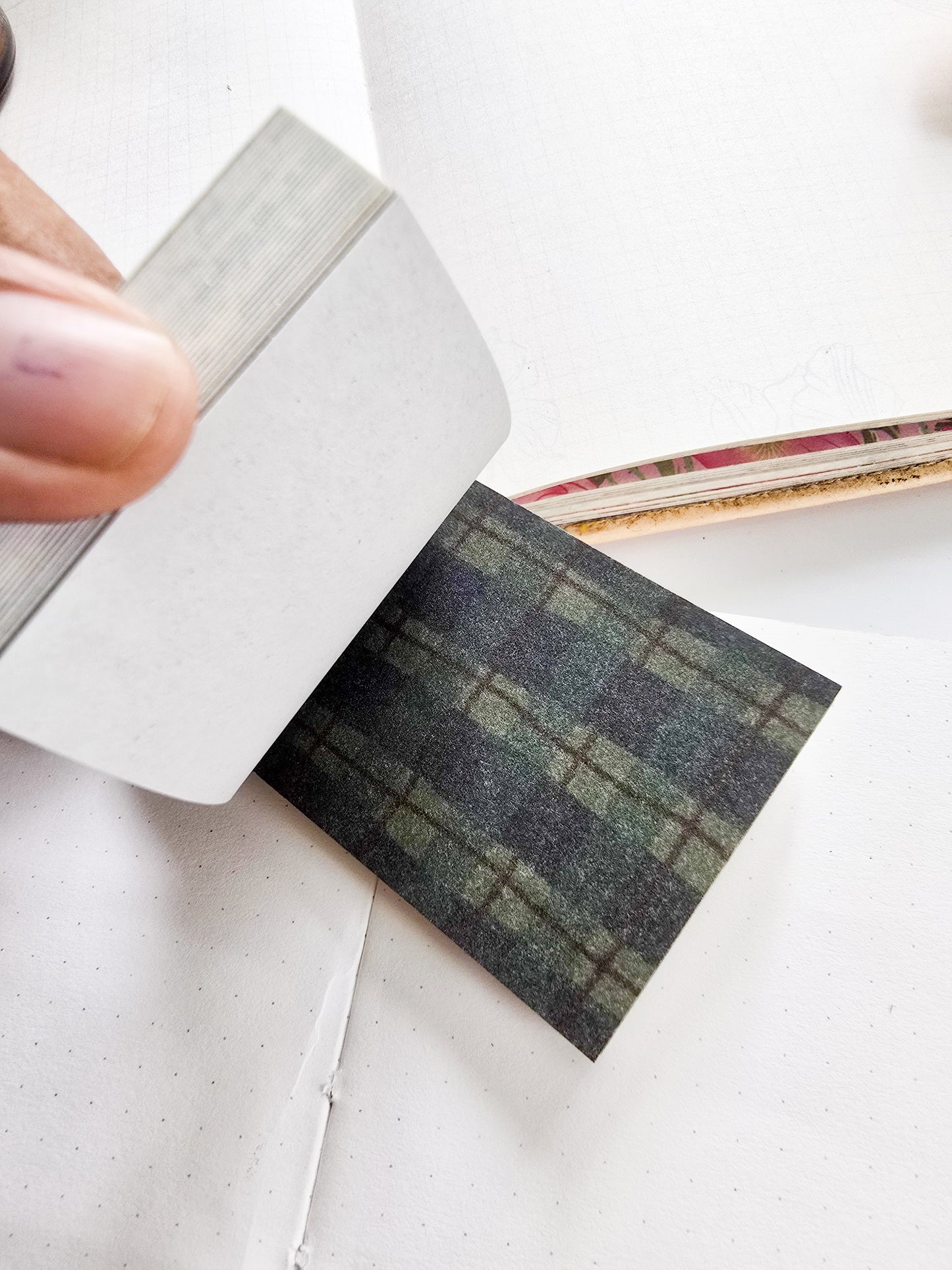 SYZM-601 | Vintage Journal Scrapbook Papers pad | 30 Designs | 30x2 Sheets | 80x50 mm
