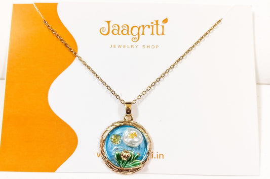 | 3D Floral Pendant Vintage Style Necklace |