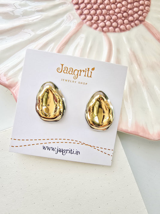 Anti-Tarnish Droplet stud Earring  enmode lifestyle