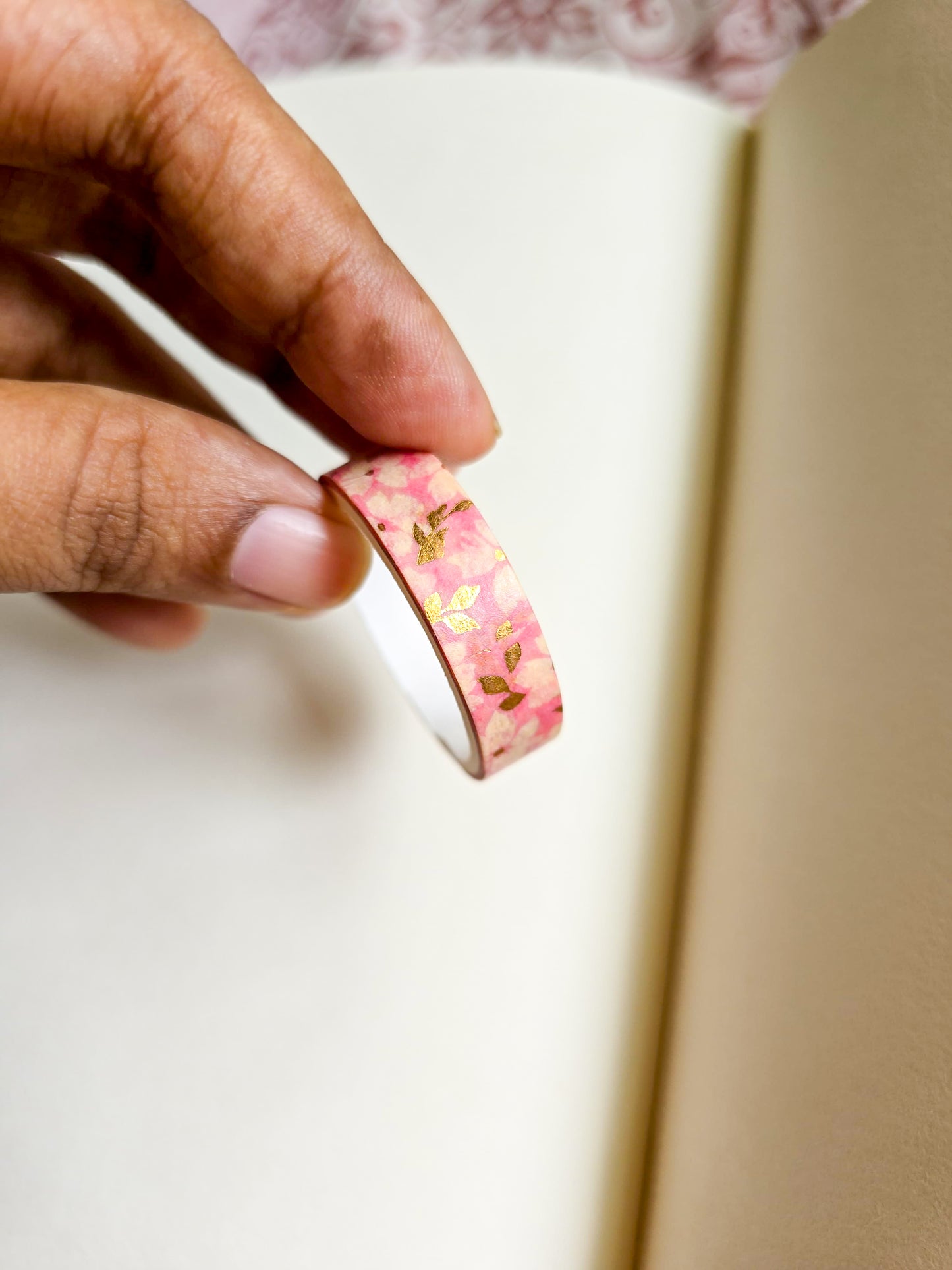 MG7836G | Appears To Be Decorative 1pcs Washi Tape With a Floral, Japanese-Style Design | 1.5mm