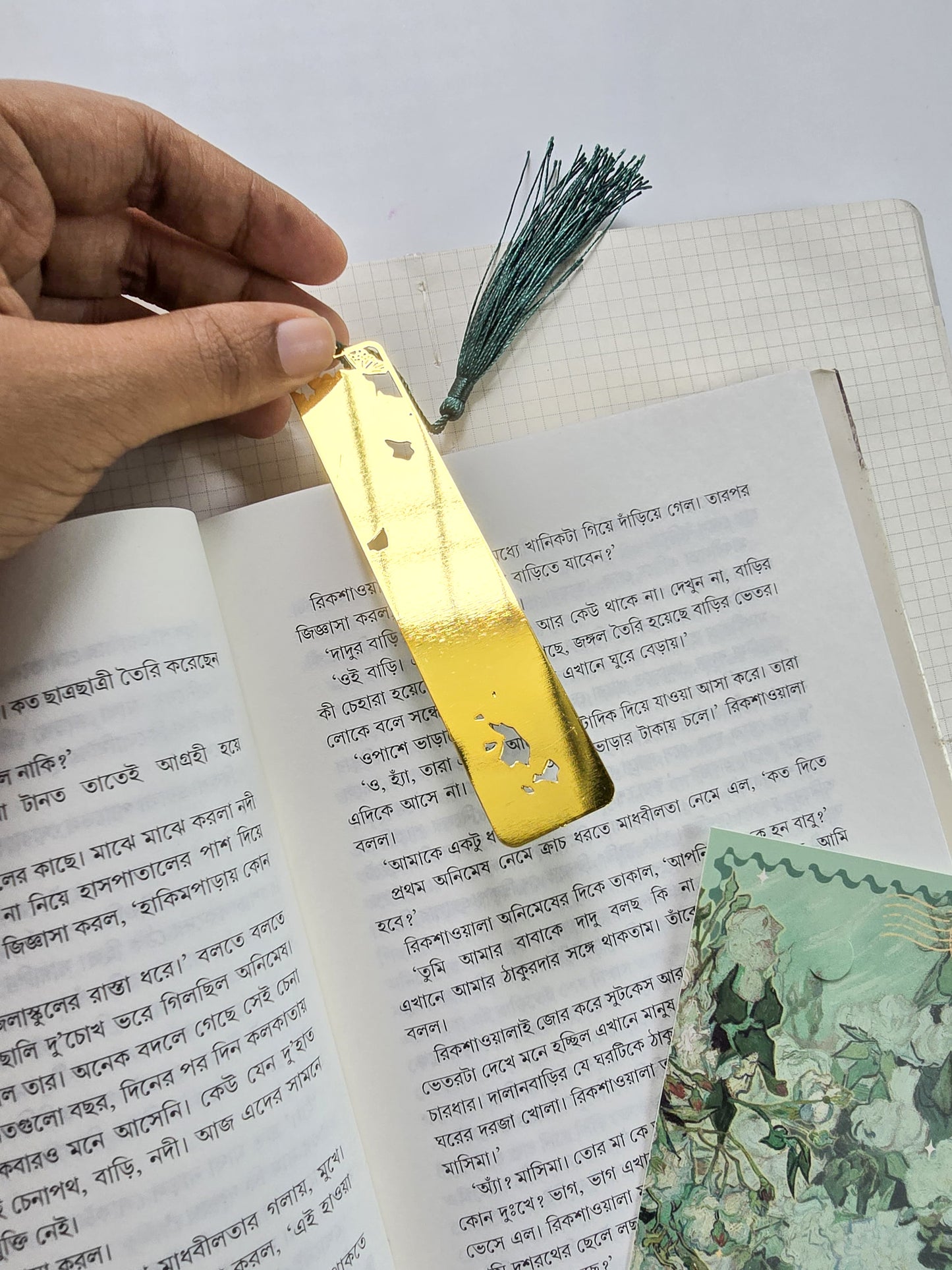 Irises | Bookmark | Van Gogh Inspired | Premium Glossy Finish | Durable Artistic Bookmark | 22*108mm