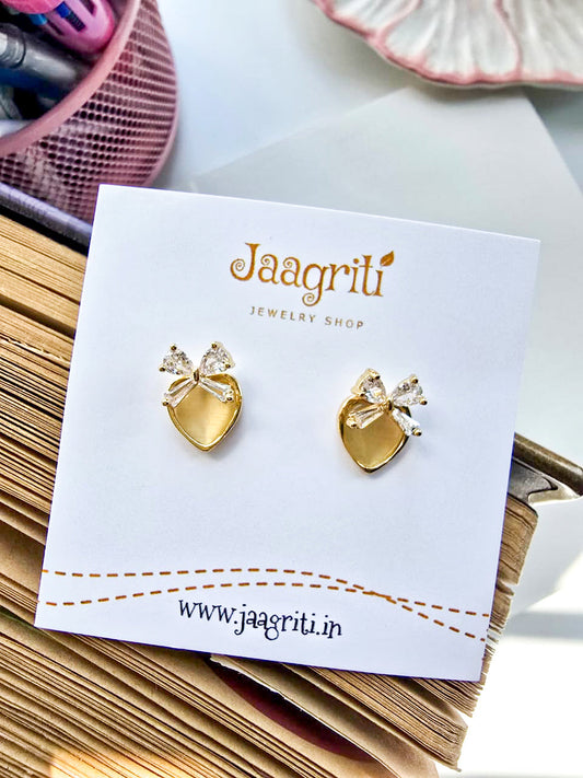 Anti-Tarnish Heart stud Earring  enmode lifestyle
