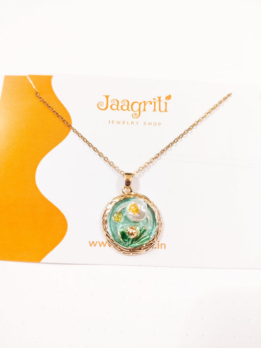 | 3D Floral Pendant Vintage Style Necklace |