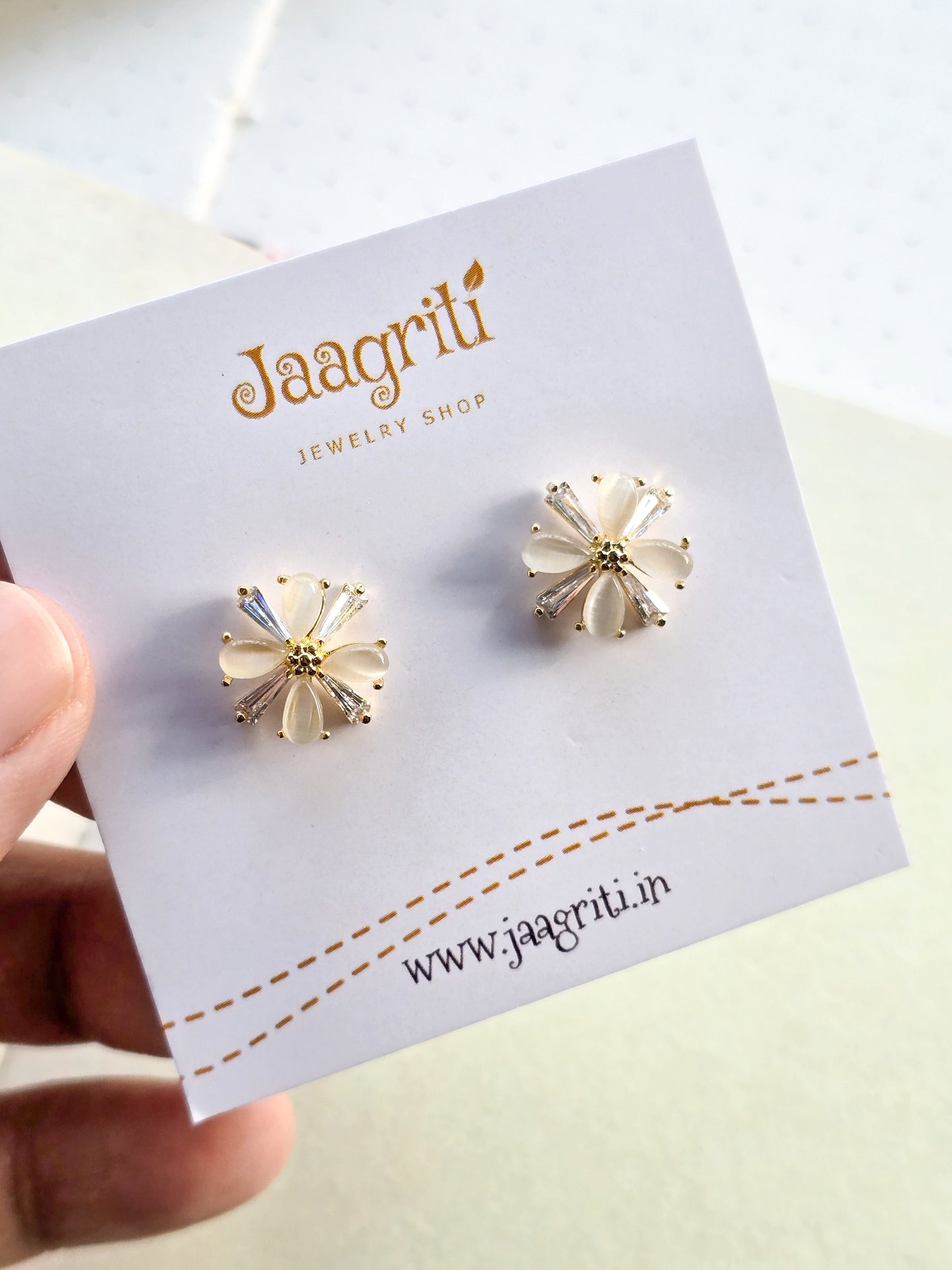 Flower Stud Korean Earing (Golden)